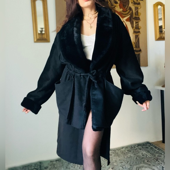 Vintage 1980's Faux fur Coat Sz 6 - Picture 1 of 5